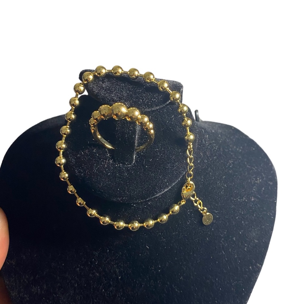NWOT 18K gold-plated Geometric Beaded women's ring and bracelet